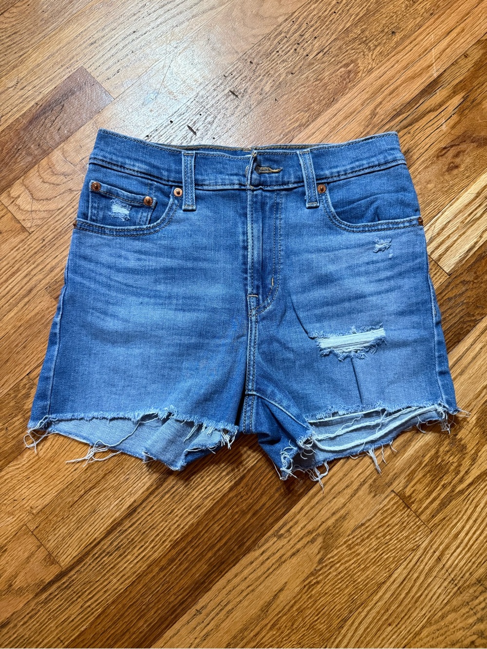Women’s Levi’s Shorts SIZE 25